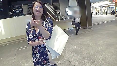 Kカップの三十路美女さんの谷間に興奮&爆裂SEX Kカップの三十路美女さんの谷間に興奮&爆裂SEX